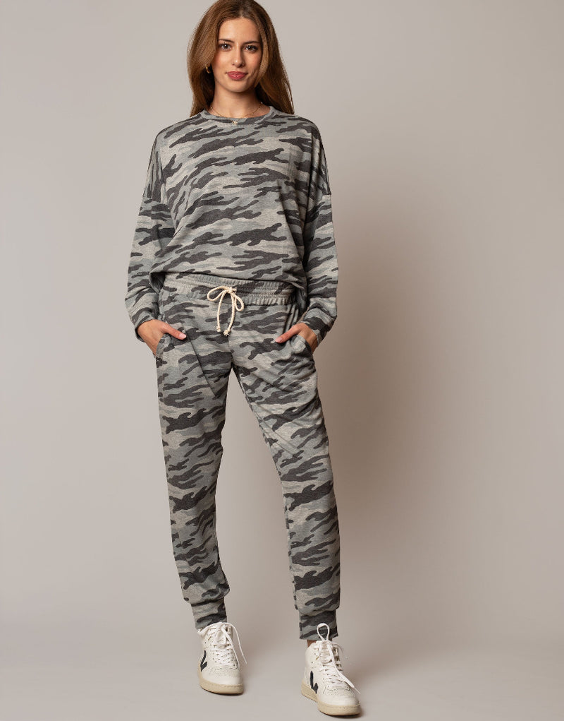 Weekend Pullover Camo