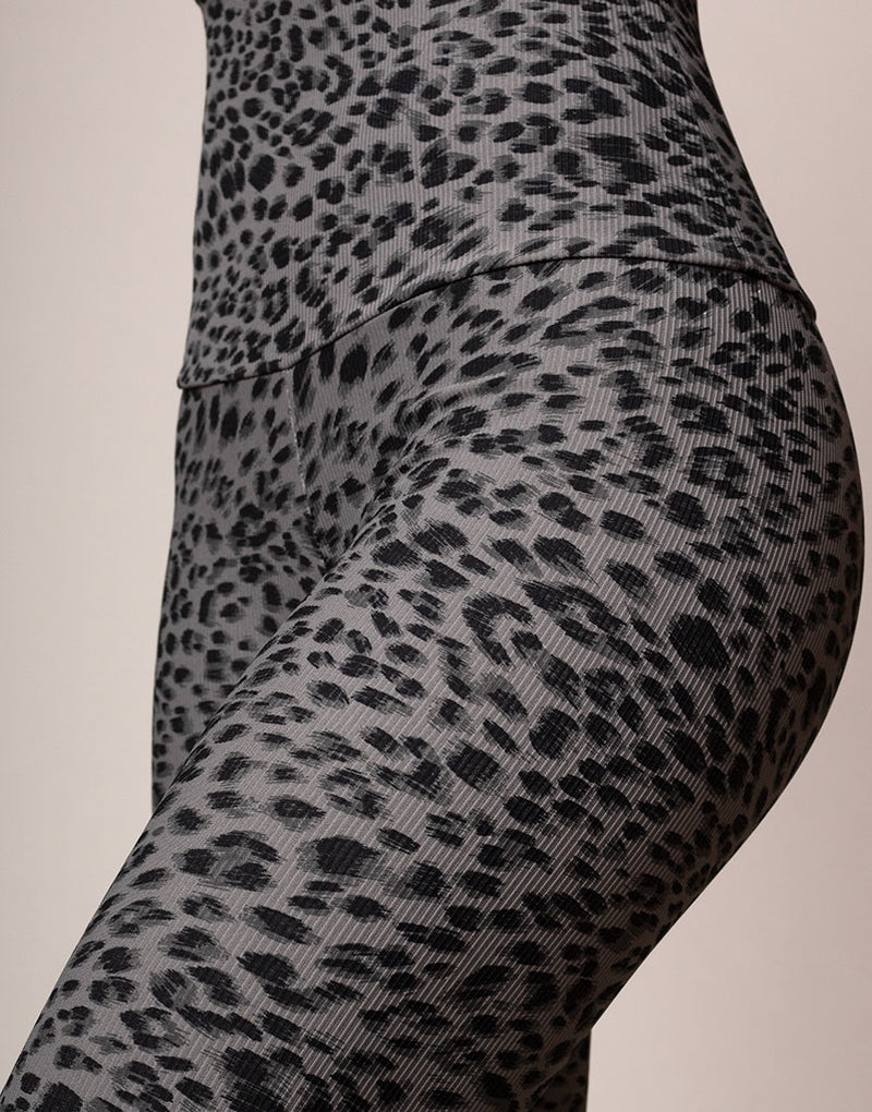 Grey Leopard Rib Legging